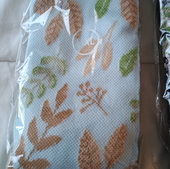 3 Beautiful Compression Socks Women's Large/XLarge Beautiful - Picture 4 of 6